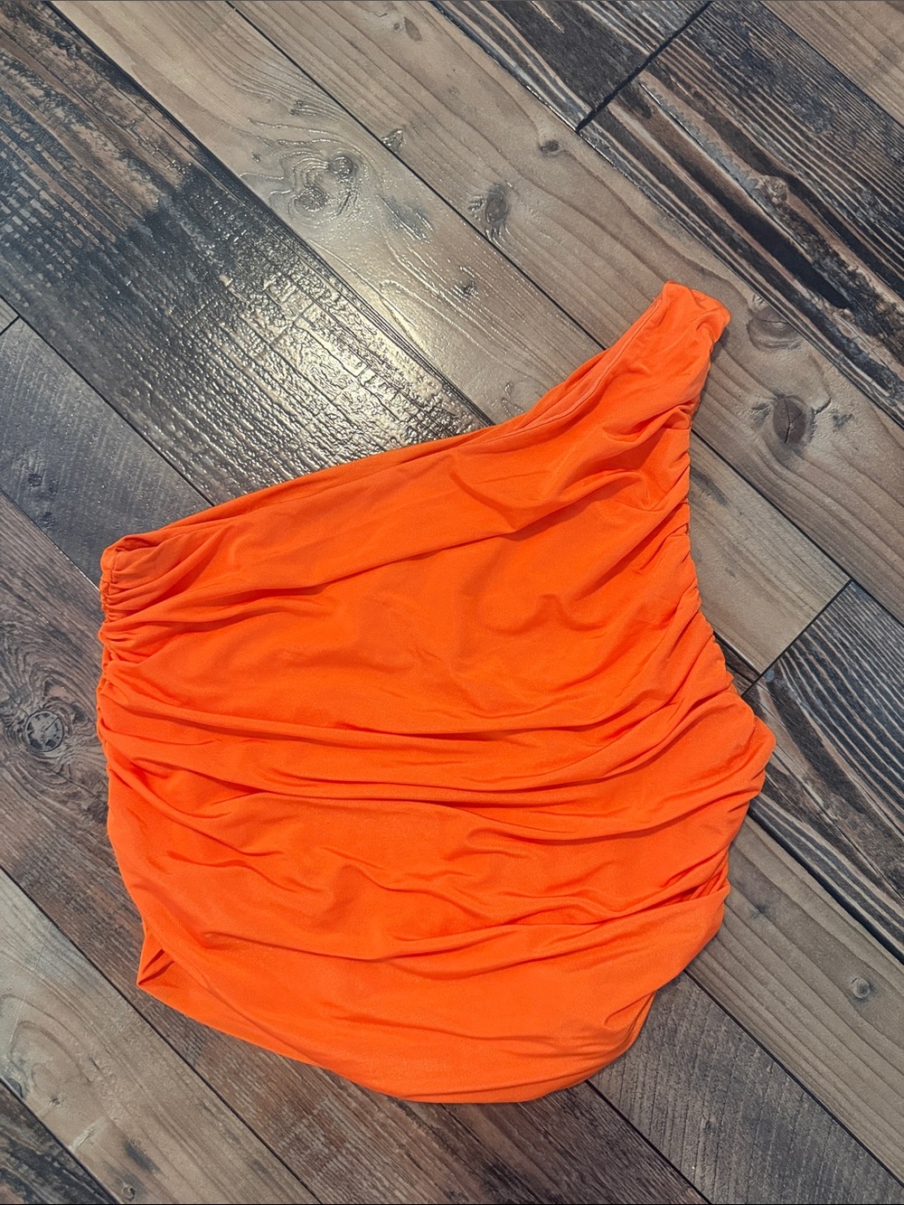 Tiger Mist One-Shoulder Ruched Top in Bright Orange size XS
